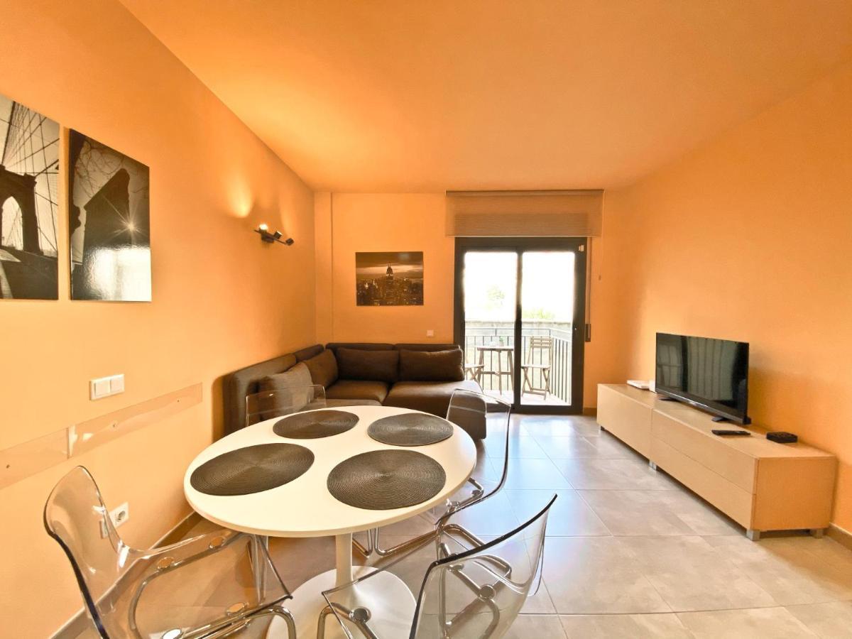 Urban Manresa-City Center Apartment With Balcony Buitenkant foto