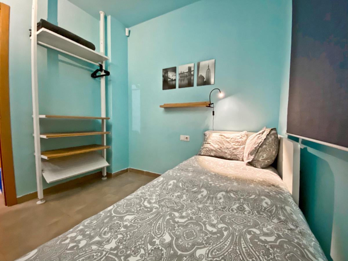 Urban Manresa-City Center Apartment With Balcony Buitenkant foto